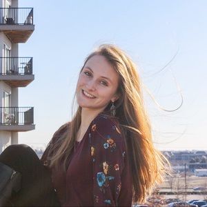 Meet your Posher, Laura